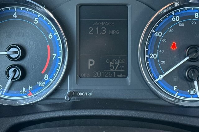 Used 2017 Toyota Corolla LE w/ Carpet Mat Package (TMS) FWD image 25