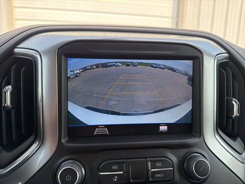 Used 2022 Chevrolet Silverado 2500 LT w/ Convenience Package image 24