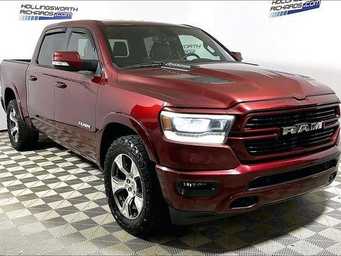 Used 2019 RAM 1500 Laramie w/ Sport Appearance Package AWD/4WD image 3