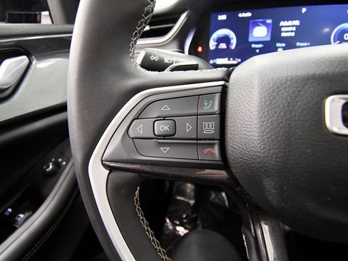 Used 2023 Jeep Grand Cherokee L Altitude image 21