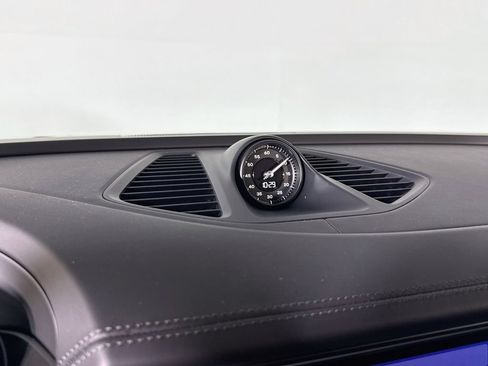 Certified 2026 Porsche Macan GTS Electric AWD/4WD image 22