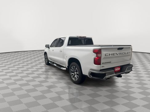 Certified 2022 Chevrolet Silverado 1500 LT image 2
