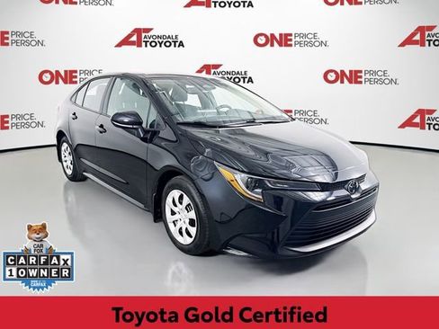 Certified 2025 Toyota Corolla LE FWD image 1