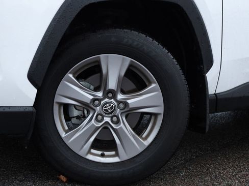 Used 2025 Toyota RAV4 XLE image 3