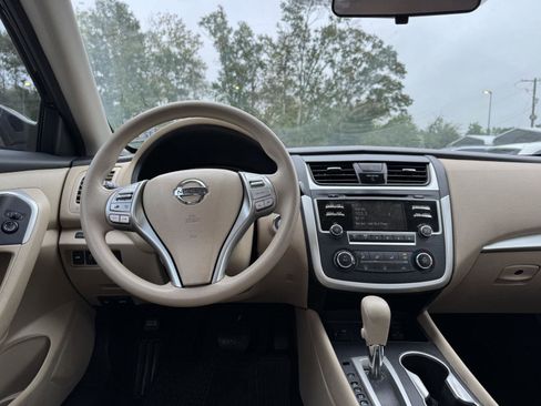 Used 2016 Nissan Altima 2.5 S w/ Power Driver Seat Package image 16