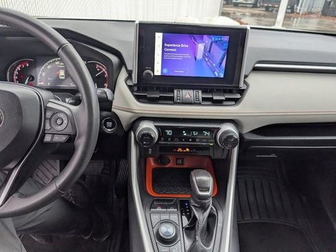Used 2024 Toyota RAV4 Adventure image 3