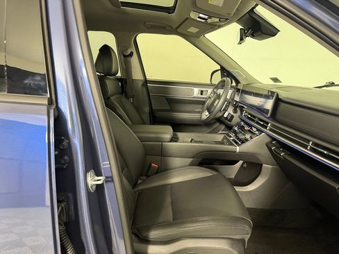 Used 2025 Hyundai Santa Fe Limited AWD/4WD image 33