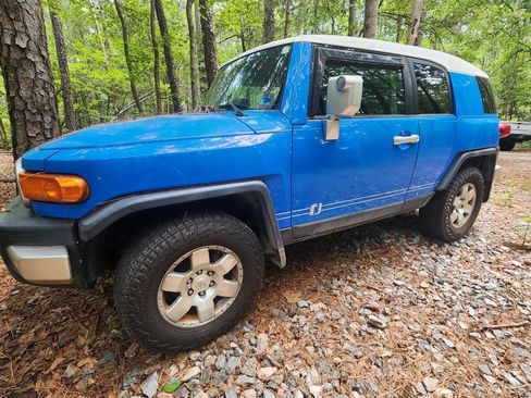Used 2007 Toyota FJ Cruiser 4WD image 3