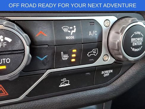 Used 2024 Jeep Wrangler Unlimited AWD/4WD image 22
