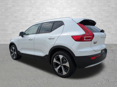 Used 2025 Volvo XC40 B5 Plus w/ Protection Package Premier AWD/4WD image 4