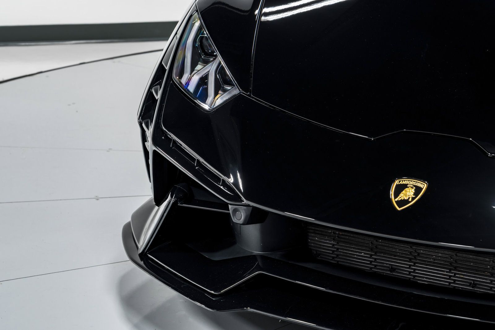 Used 2023 Lamborghini Huracan Tecnica RWD image 41