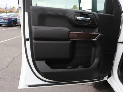 Used 2023 Chevrolet Silverado 2500 LT image 8