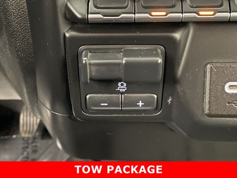 Used 2020 GMC Sierra 1500 SLE w/ SLE Value Package AWD/4WD image 24