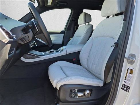 New 2027 BMW X7 xDrive40i w/ Executive Package AWD/4WD image 4