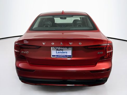 Used 2023 Volvo S60 B5 Core image 6