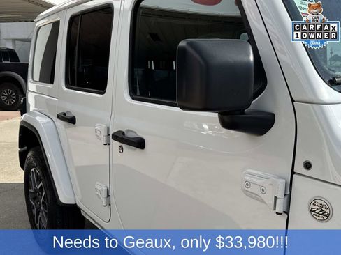 Used 2024 Jeep Wrangler Sahara image 19