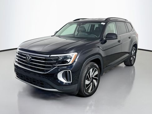 Used 2026 Volkswagen Atlas SE FWD image 4