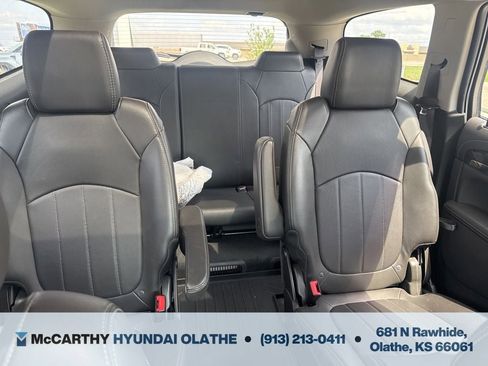 Used 2017 Buick Enclave Leather w/ Trailering Package AWD/4WD image 4