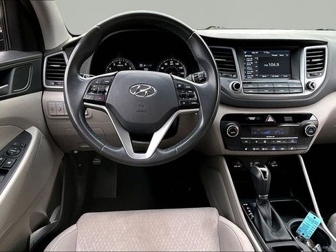 Used 2018 Hyundai Tucson Value w/ Cargo Package FWD image 8