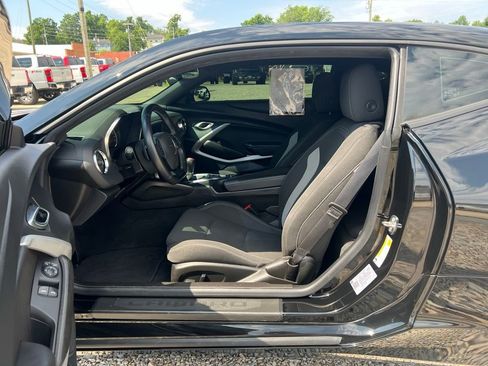 Used 2022 Chevrolet Camaro LT image 13