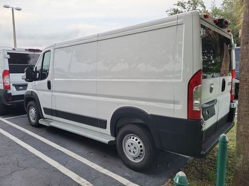 Used 2025 RAM ProMaster 2500 w/ U-Haul Equipment Group FWD image 3