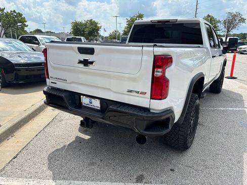 Used 2024 Chevrolet Silverado 2500 ZR2 w/ Technology Package AWD/4WD image 26