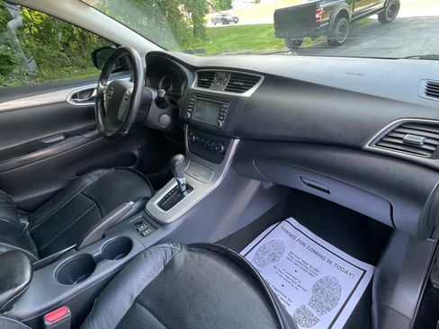 Used 2015 Nissan Sentra SR w/ SR Premium Package FWD image 27