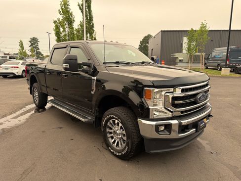 Used 2022 Ford F250 Lariat w/ Lariat Value Package AWD/4WD image 3