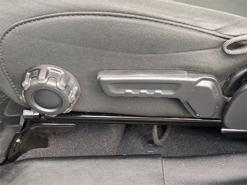 Used 2018 Jeep Wrangler Unlimited Sahara image 20