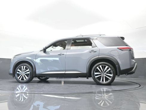 Used 2024 Nissan Pathfinder Platinum AWD/4WD image 61