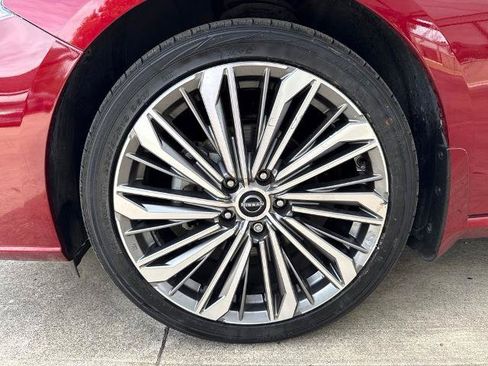 Certified 2023 Nissan Altima 2.5 SL AWD/4WD image 2