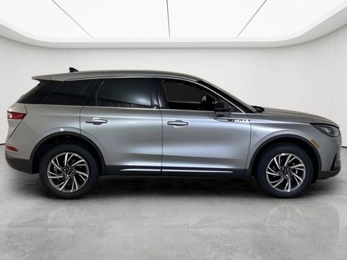 Used 2023 Lincoln Corsair AWD w/ Equipment Group 101A image 11