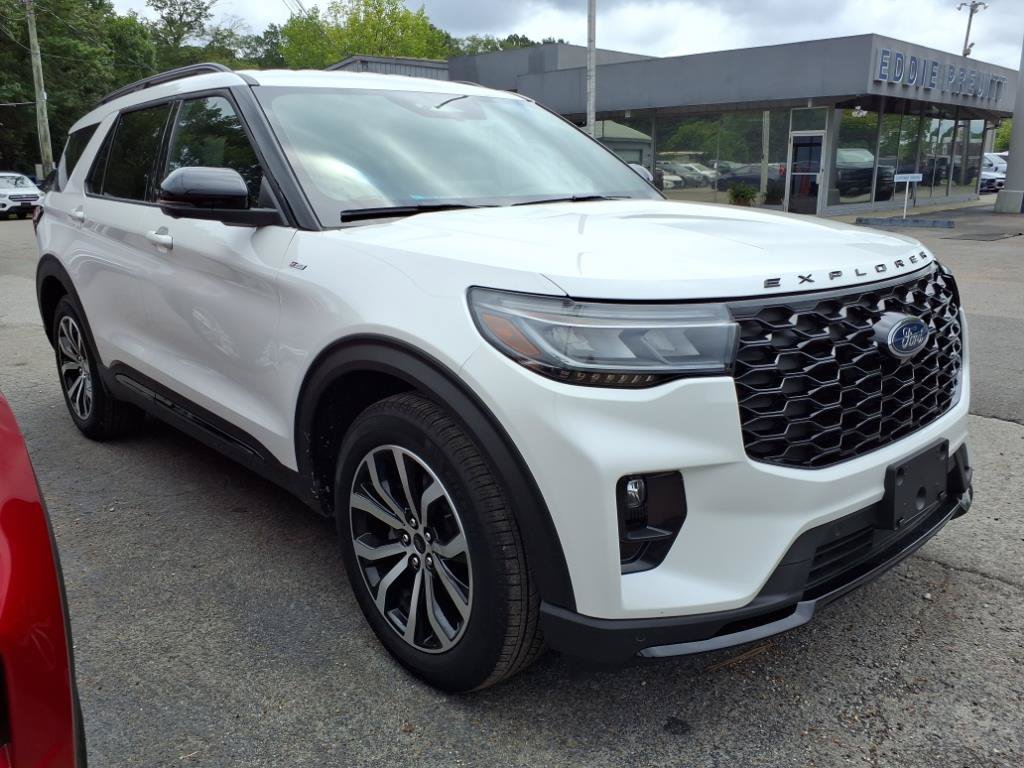 Used 2025 Ford Explorer ST-Line RWD image 5