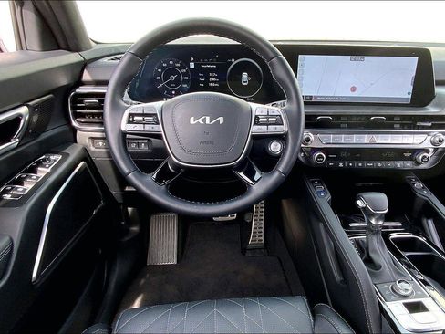 Used 2025 Kia Telluride SX Prestige X-Line image 5