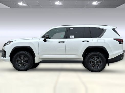New 2026 Lexus LX 700h Overtrail AWD/4WD image 2