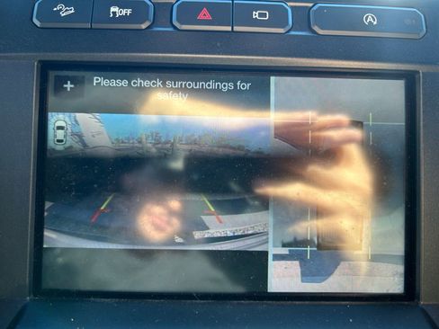 Used 2018 Ford F150 Platinum w/ Equipment Group 701A Luxury image 23