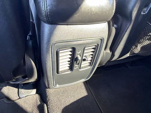 Used 2020 Dodge Durango SXT w/ 3rd Row Seating Group AWD/4WD image 25