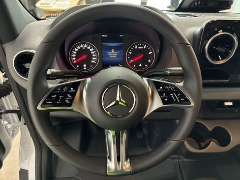 New 2025 Mercedes-Benz Sprinter 2500 image 8
