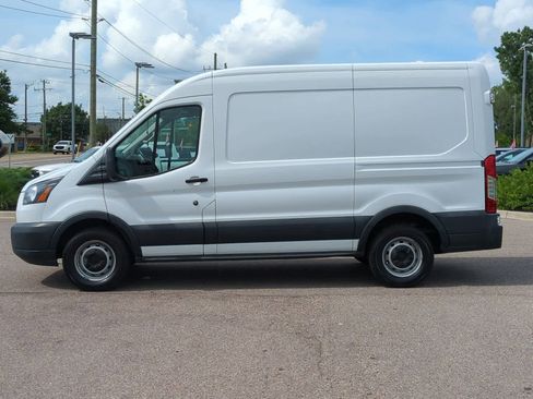Used 2017 Ford Transit 150 image 5