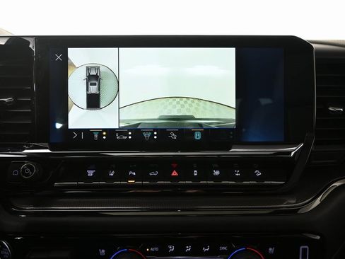 Used 2025 Chevrolet Silverado 2500 ZR2 w/ Technology Package image 29