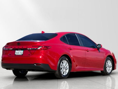 Used 2026 Toyota Camry LE image 4