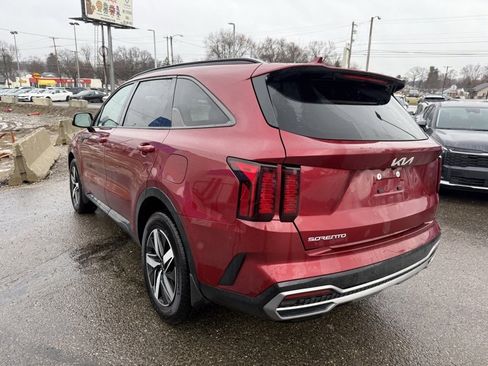 Certified 2023 Kia Sorento S image 5