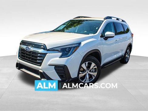 Used 2025 Subaru Ascent Premium AWD/4WD image 1
