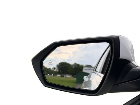 Certified 2026 Hyundai Elantra Limited FWD image 23