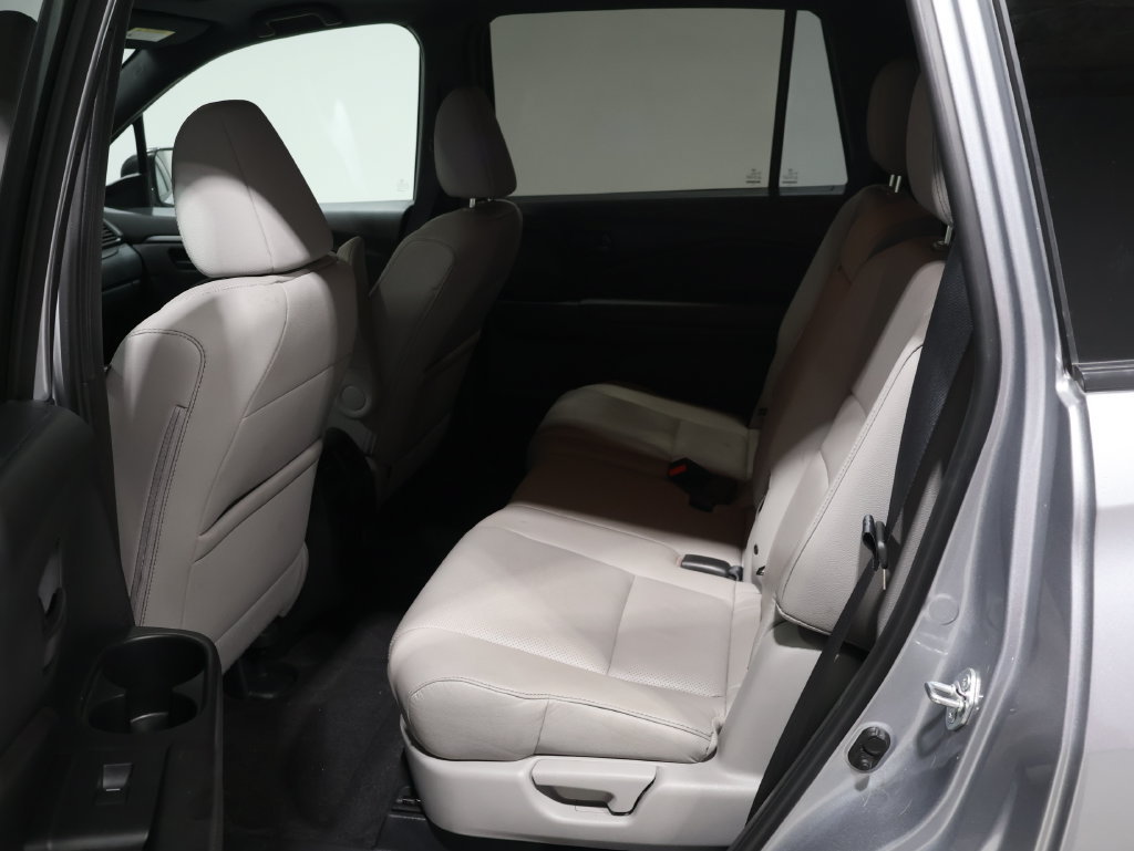 Used 2023 Honda Passport EX-L image 18