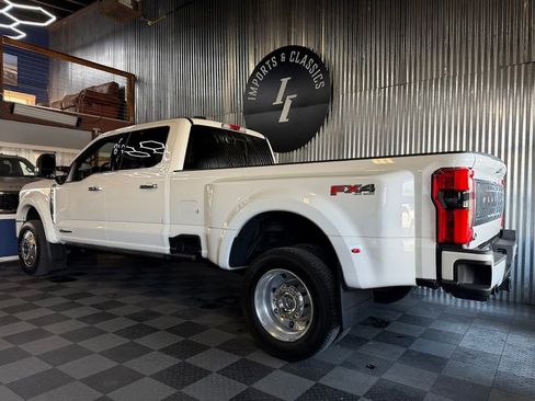 Used 2023 Ford F450 Platinum w/ FX4 Off-Road Package AWD/4WD image 4