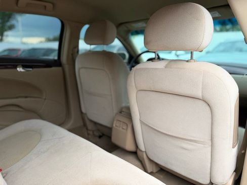 Used 2008 Buick Lucerne CX FWD image 23