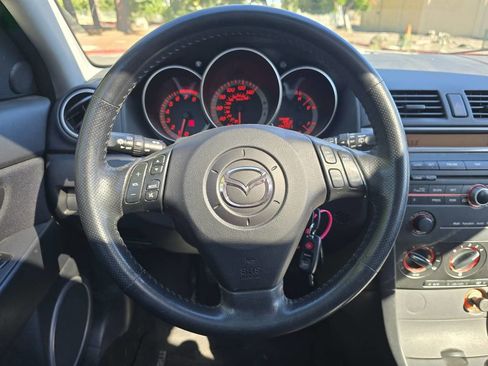 Used 2006 MAZDA MAZDA3 s Touring FWD image 28