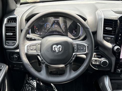 Used 2025 RAM 1500 Big Horn AWD/4WD image 21