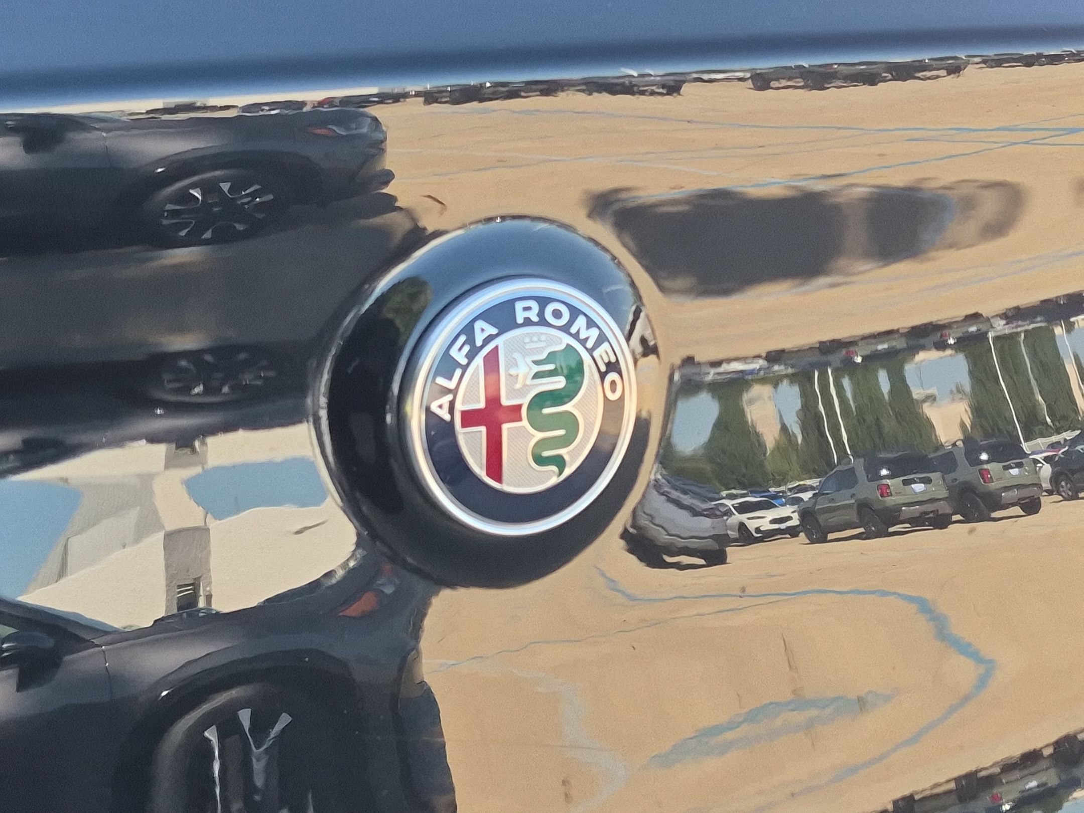 Used 2021 Alfa Romeo Stelvio Ti w/ Active Assist 2 Package TI AWD/4WD image 29